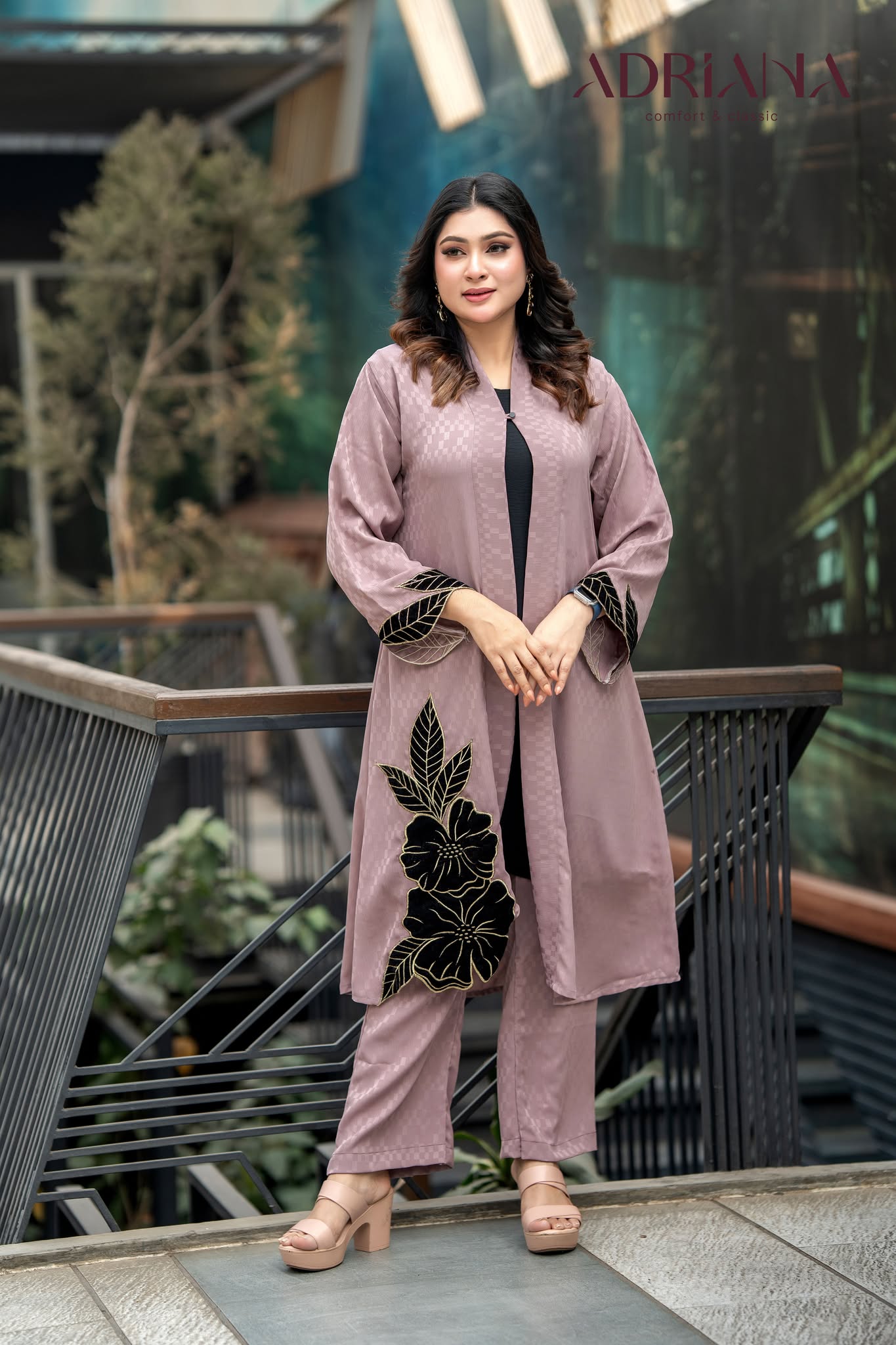 Luxury Mauve Embroidered cutwork shrug Set  | LSC 08