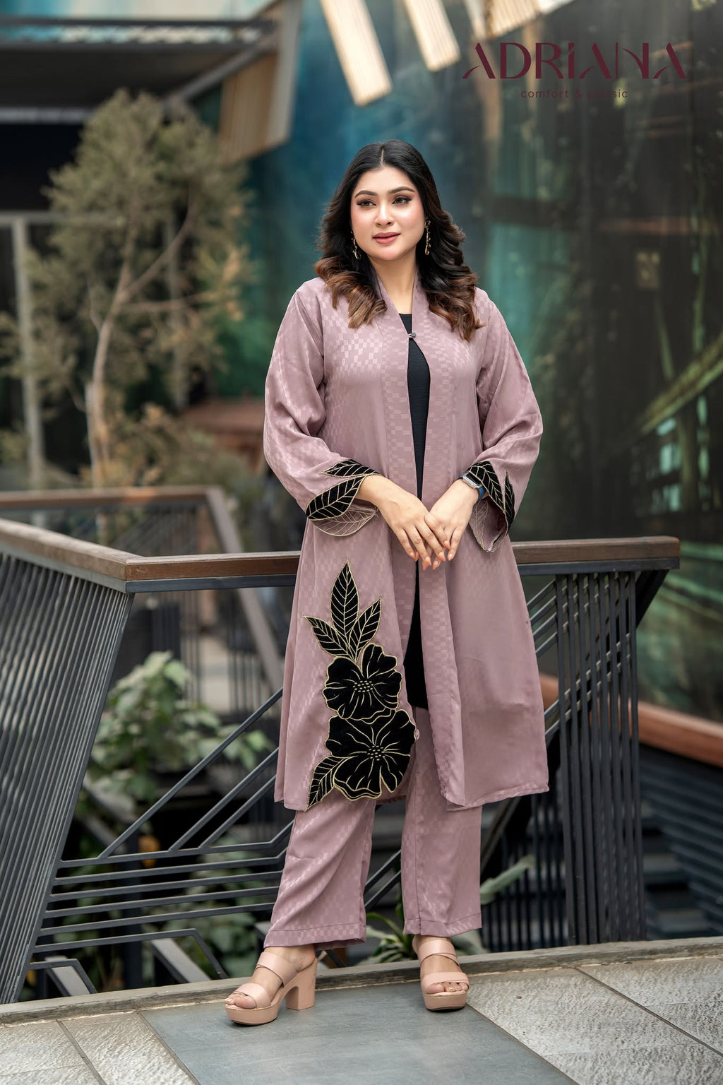 Luxury Mauve Silk shrug Set with Embroidered cutwork | LSC 08