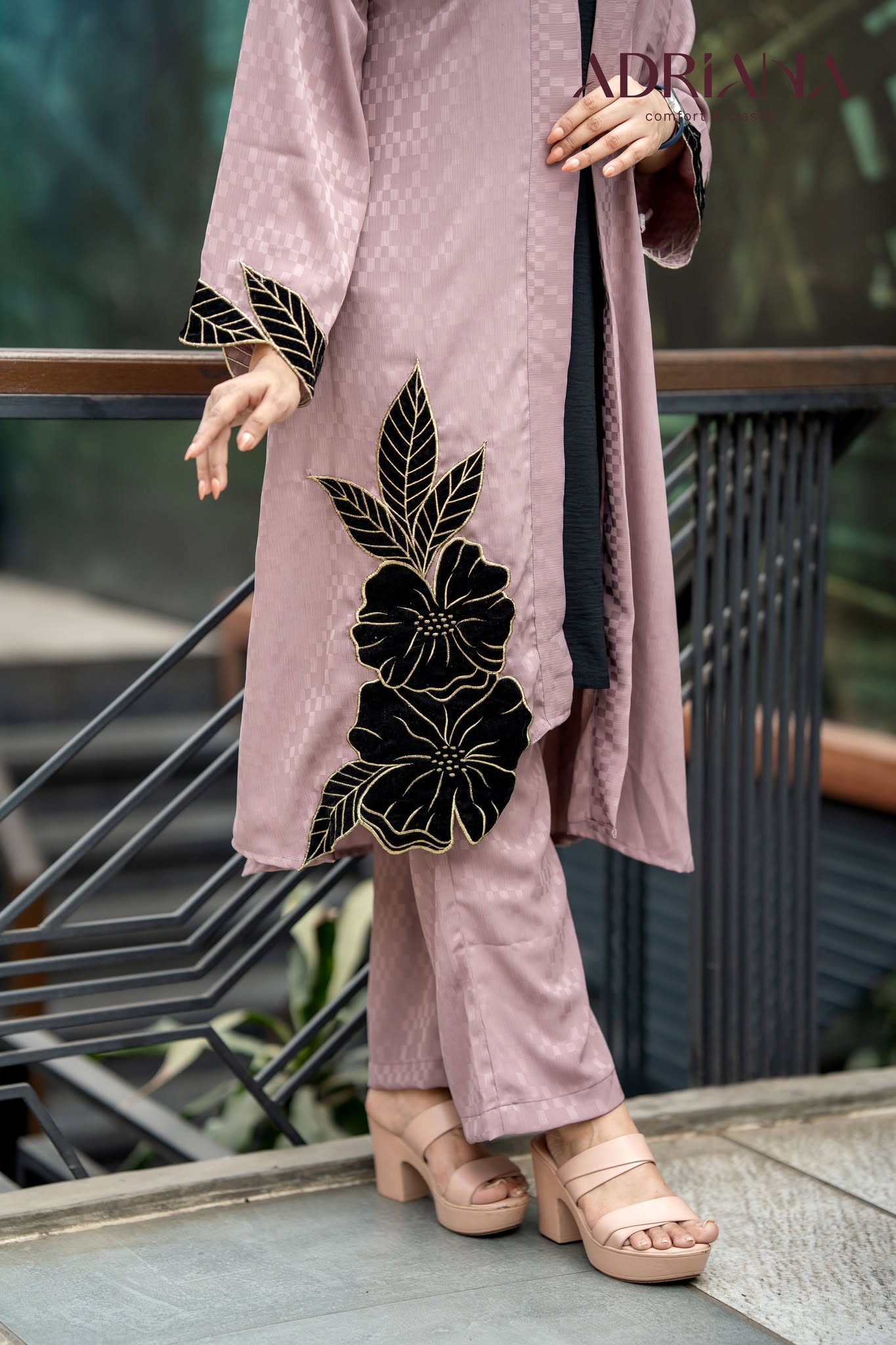 Luxury Mauve Silk shrug Set with Embroidered cutwork | LSC 07