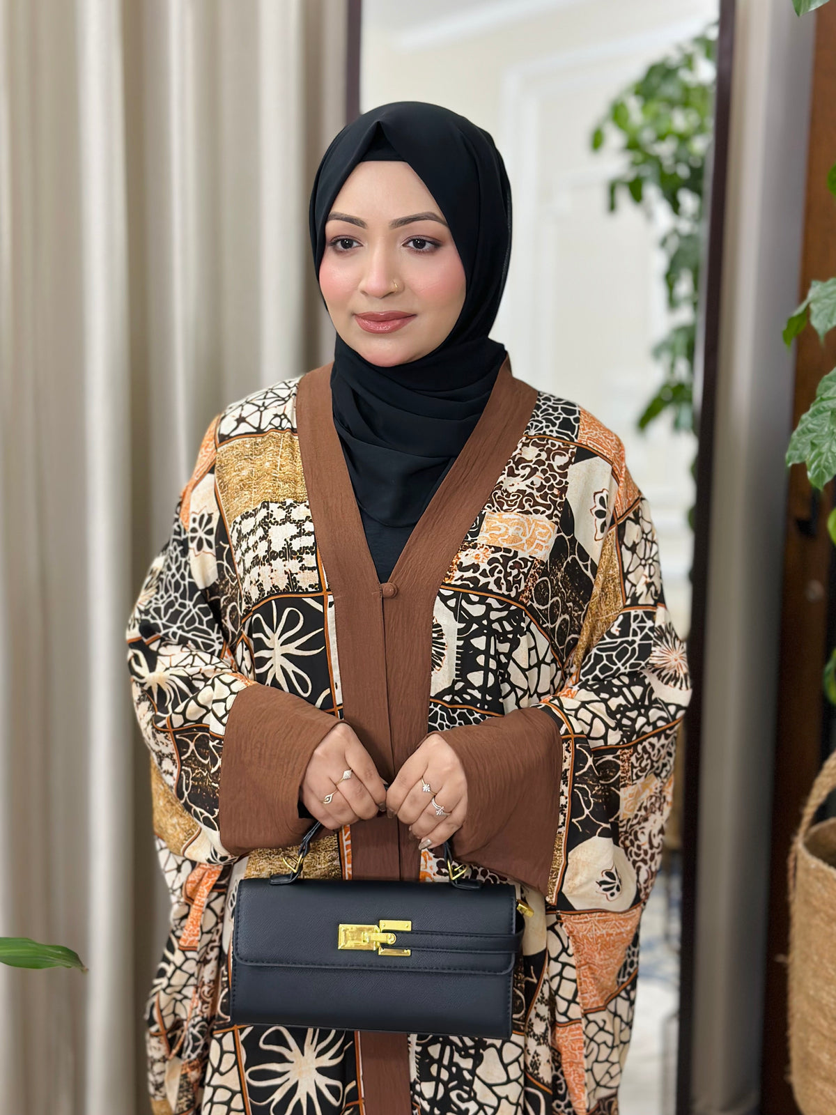 Comfortable Modest Cape |CMC 06